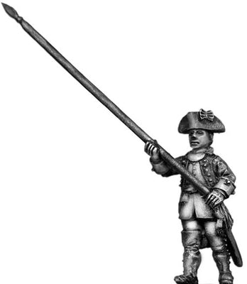 Dutch Standard Bearer, marching, coat with cuffs only (28mm)