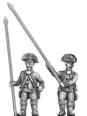 NEW - Ensign in Tricorne (18mm)