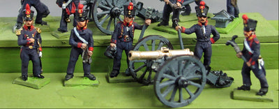 NEW - Artillery crew- shako, firing (18mm)