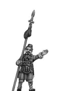 Armoured Officer, advancing (28mm)