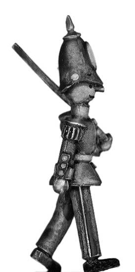 Toy Town Soldier in helmet marching (28mm)