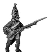 Russian Grenadier NCO, coat with lapels and collar, musket, advancing (28mm)