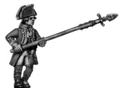 Russian officer, coat with lapels and collar, spontoon, advancing (28mm)