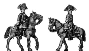 Russian mounted officer, coat - no lapels (28mm)