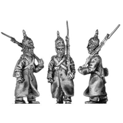 Russian Infantry in greatcoat and helmet, marching (18mm)