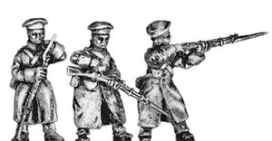 Russian infantry in greatcoat and cap, firing and loading (18mm)
