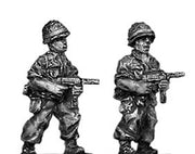 Legionnaire in helmet with MAT 49 (15mm)