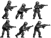 Russian infantry firing or advancing with AK-74 (15mm)