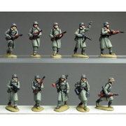 Greatcoat infantry advancing (20mm)