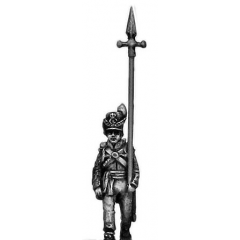 Centre Company sergeant, marching with pike (18mm)