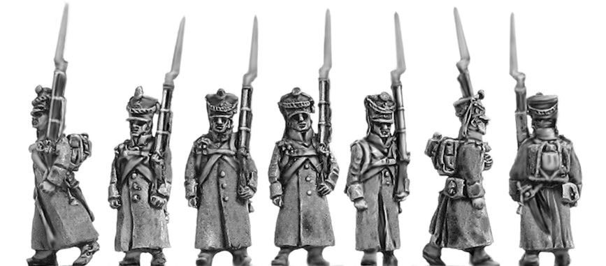 Musketeer in greatcoats marching (18mm)